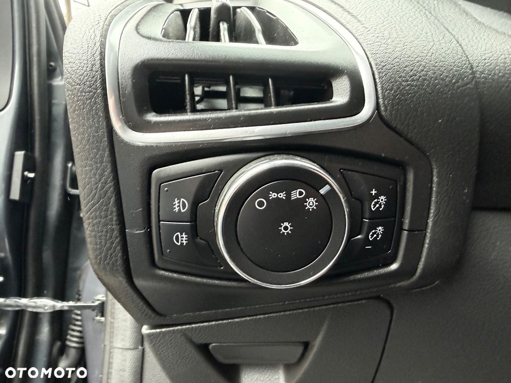 Ford Focus 1.0 EcoBoost Titanium - 17