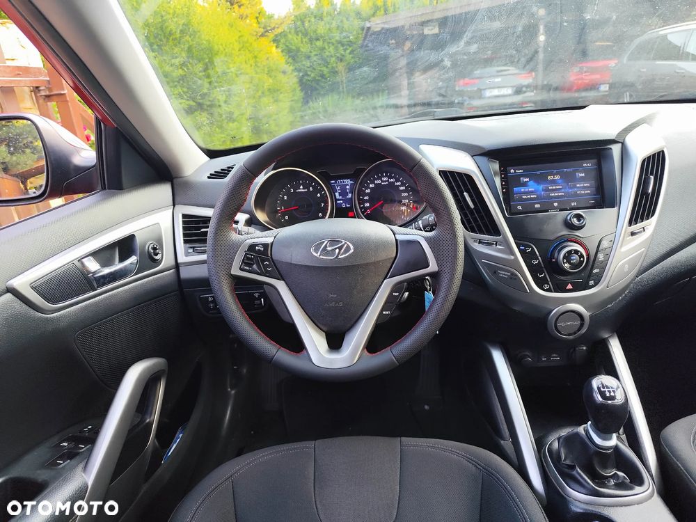 Hyundai Veloster 1.6 Style - 6