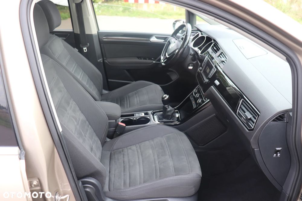 Volkswagen Touran 2.0 TDI BMT Highline - 19