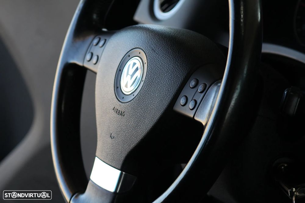 VW Tiguan 2.0 TDI Sport 4Motion - 24