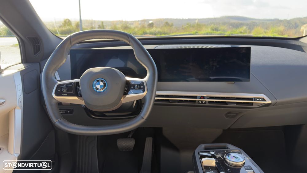 BMW iX xDrive 50 - 12