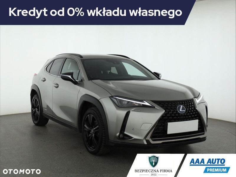 Lexus UX - 3