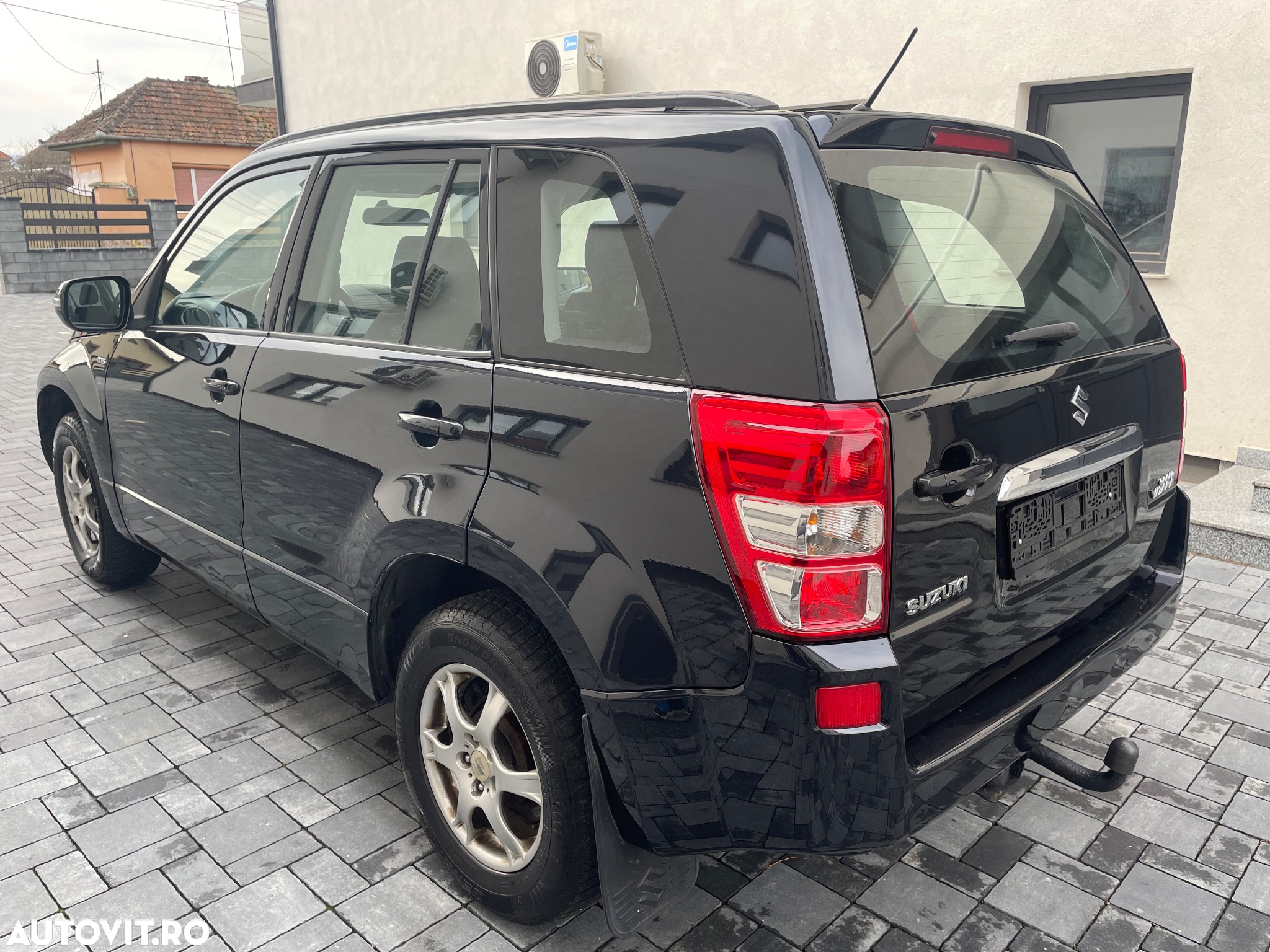 Suzuki Grand Vitara 1.9 DDiS Comfort DPF - 4