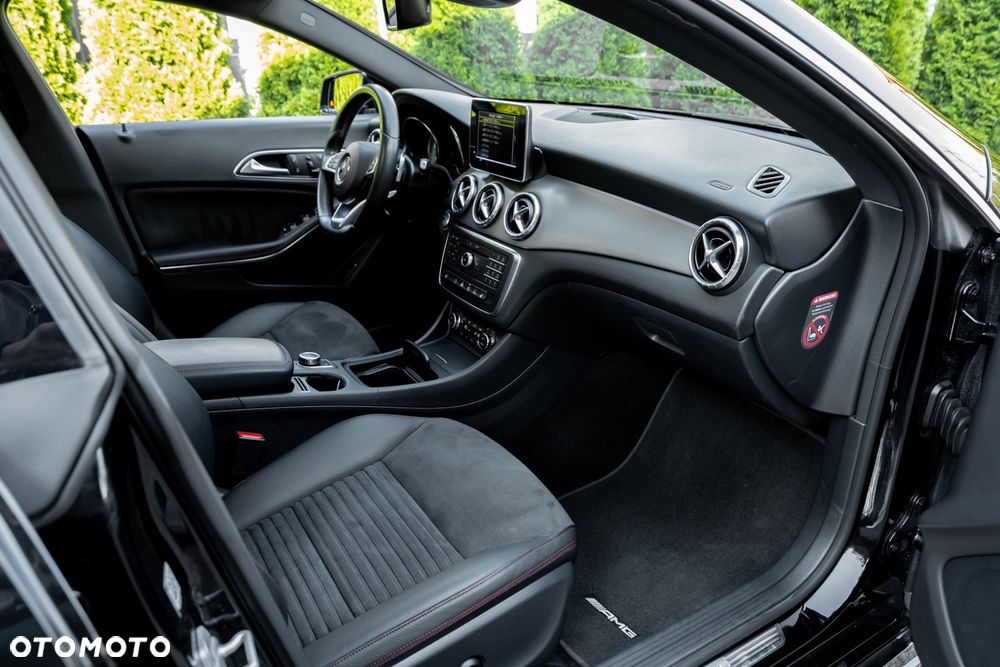 Mercedes-Benz CLA 250 7G-DCT AMG Line - 25