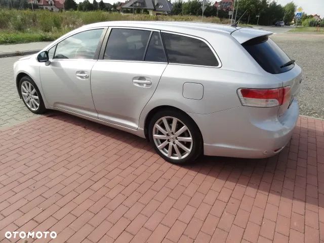 Toyota Avensis - 3