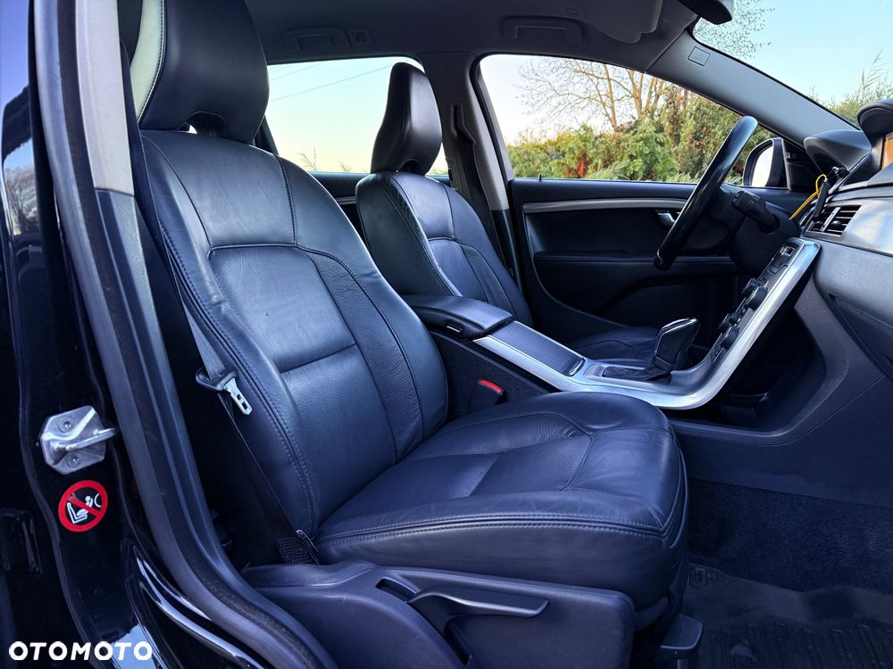 Volvo V70 D4 Geartronic Summum - 15