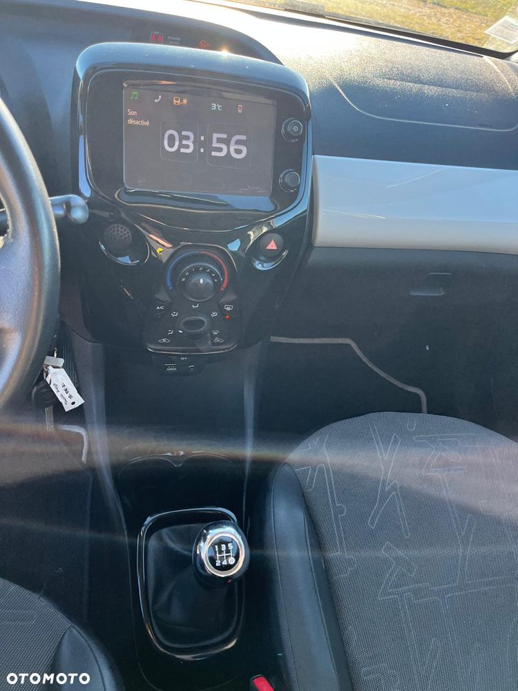 Toyota Aygo x-play - 13