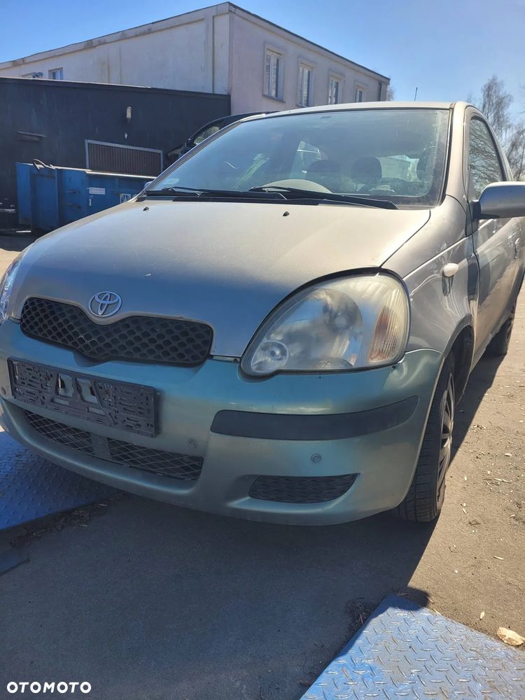 Części- Toyota yaris  Pojemność: 998 Moc: 48 kW  Rok: 2004  Benzyna - 1