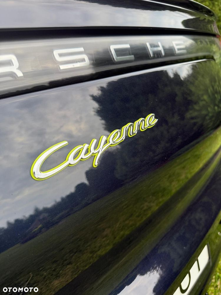 Porsche Cayenne Coupe E-Hybrid Platinum Edition - 15