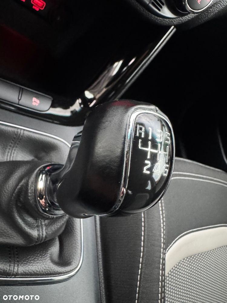 Kia Ceed 1.6 GDI Dream-Team Edition - 27