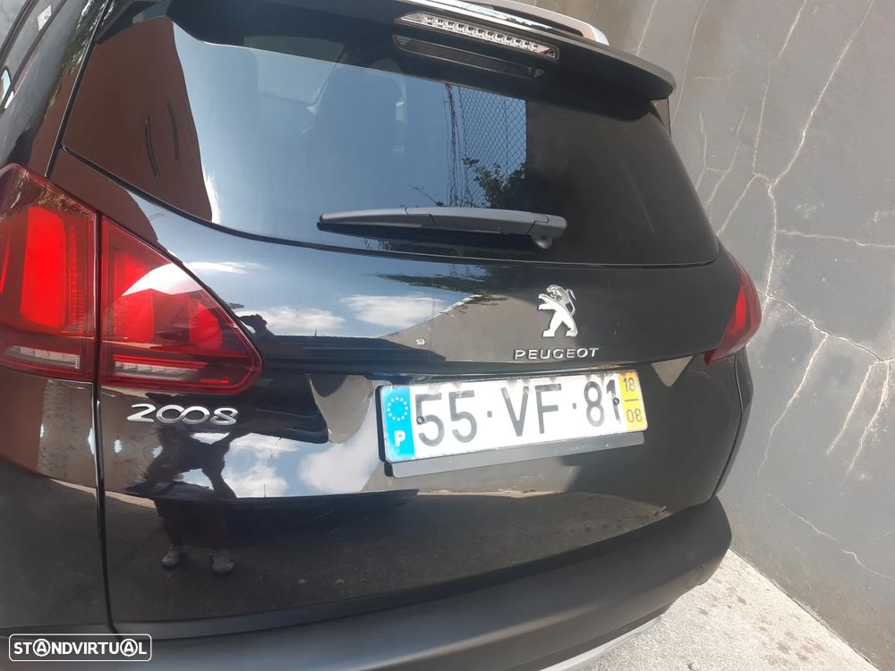 Peugeot 2008 1.2 PureTech Allure - 8