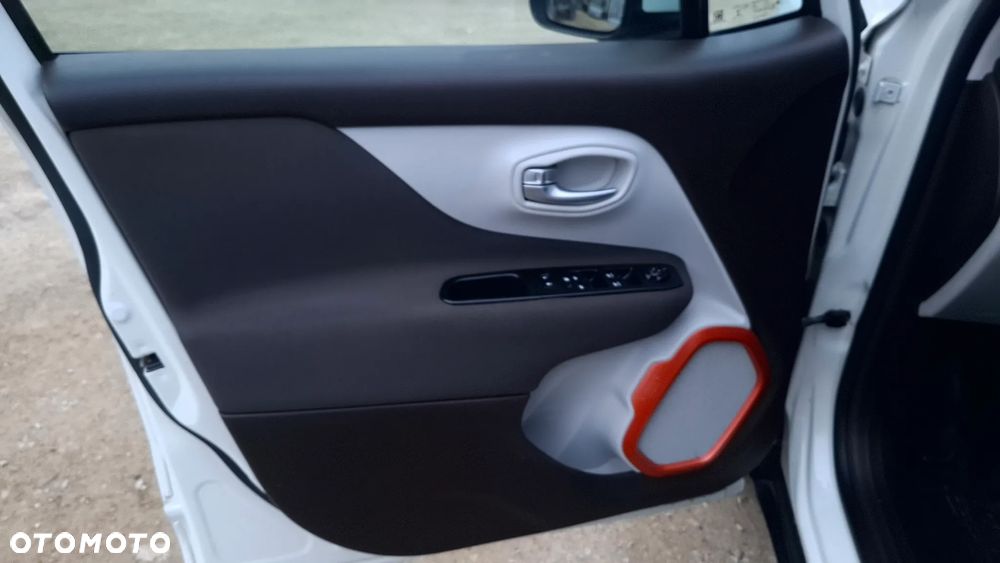 Jeep Renegade 1.4 MultiAir Longitude - 25