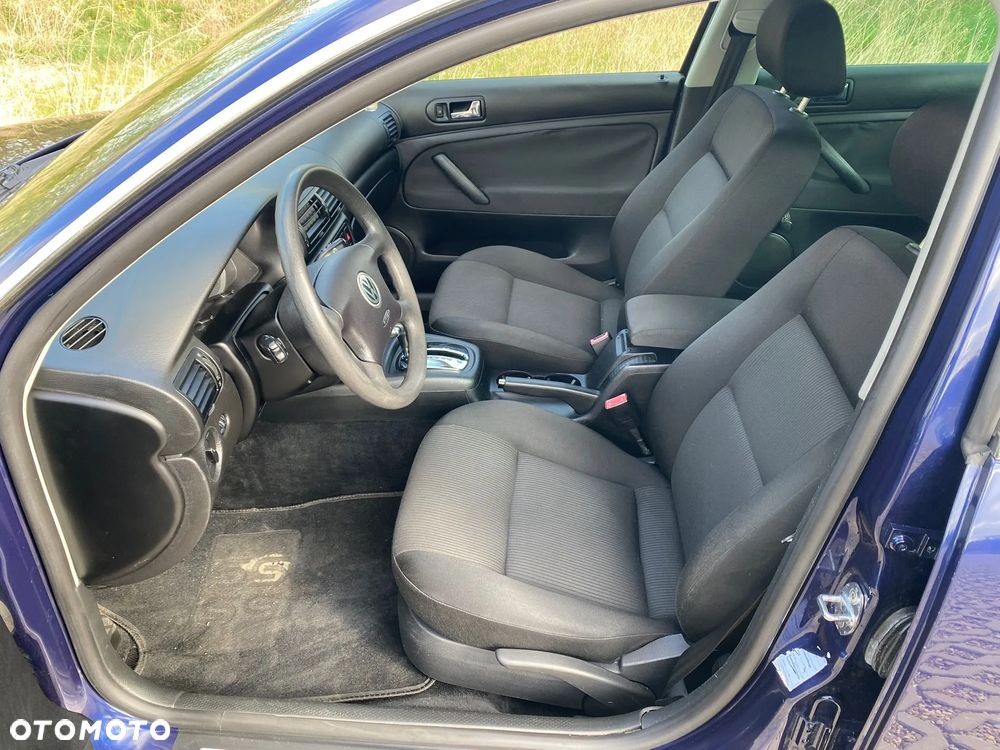 Volkswagen Passat - 22