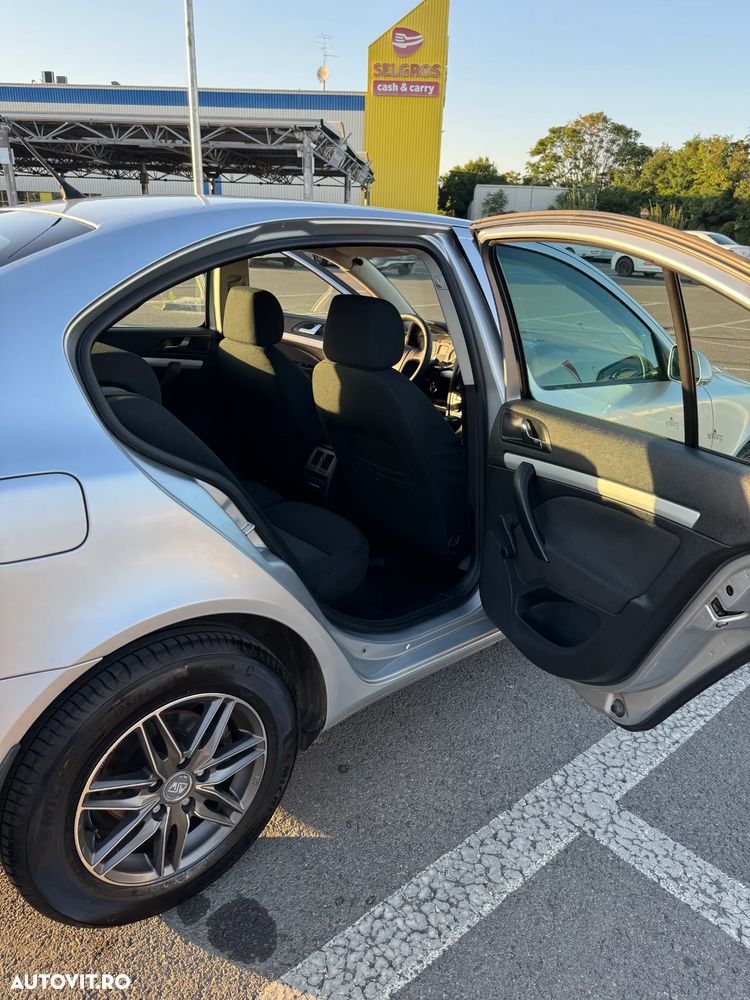 Skoda Octavia 1.6 MPI Classic Aut. - 15