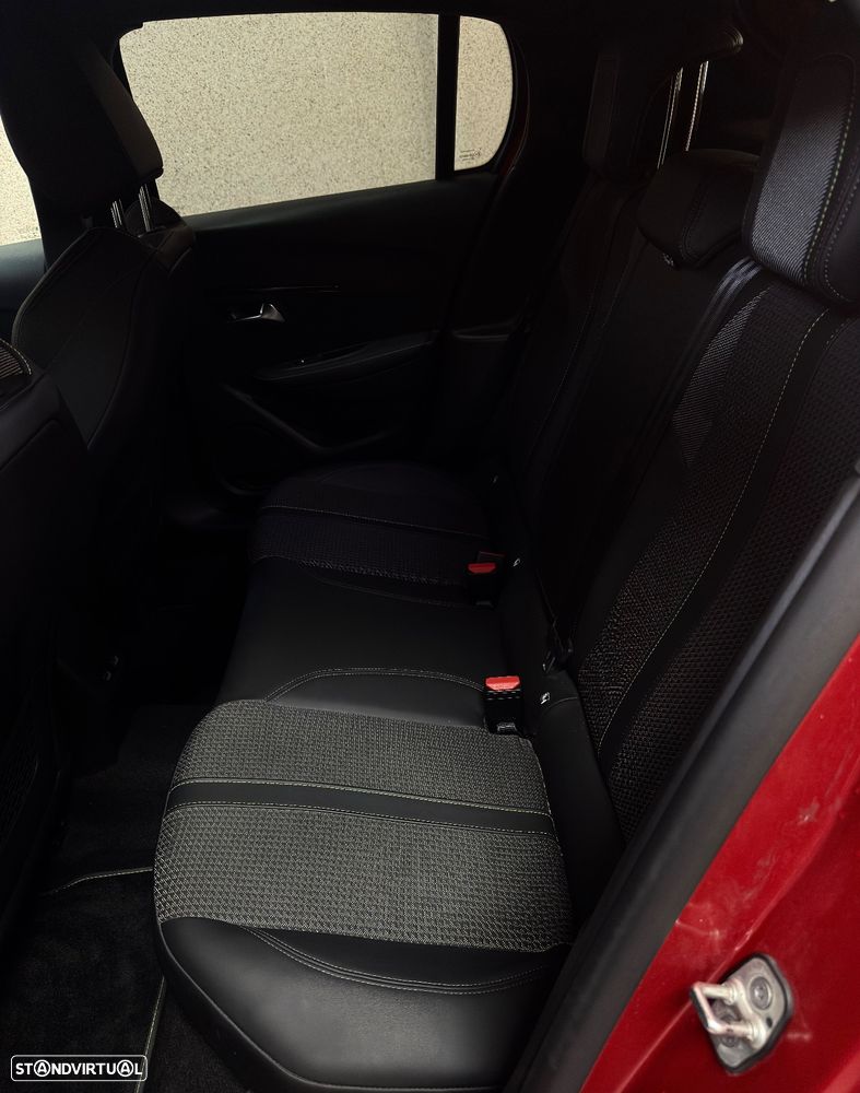 Peugeot 208 1.2 PureTech GT Line EAT8 - 14