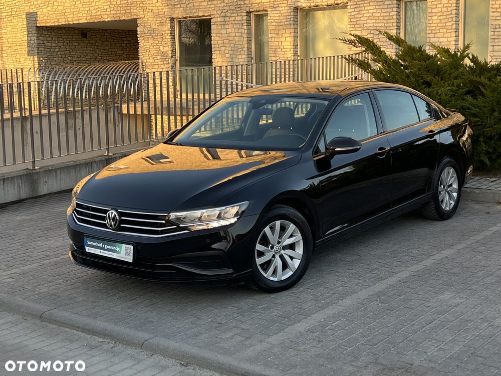 Volkswagen Passat 1.5 TSI EVO Essence - 1
