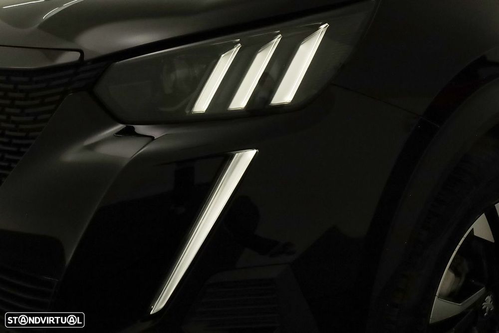Peugeot e-2008 50 kWh GT - 6