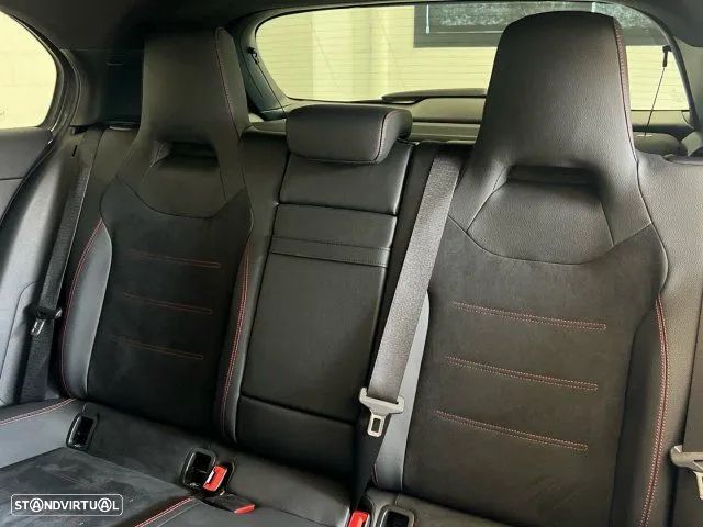 Mercedes-Benz A 250 e AMG Line - 9