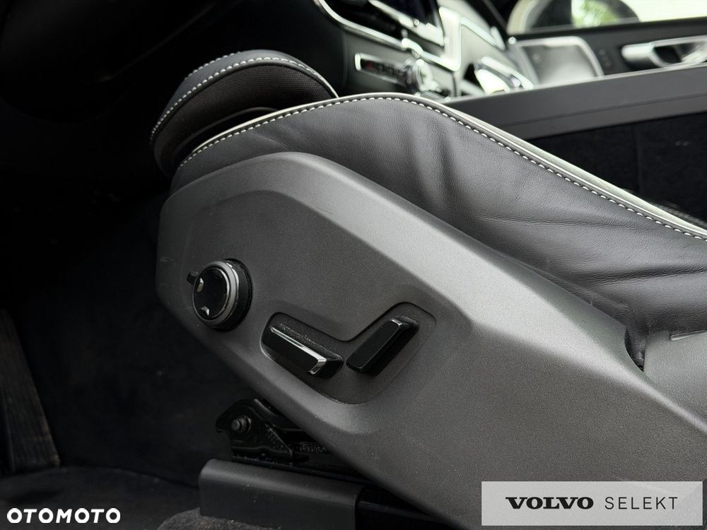 Volvo XC 60 - 23