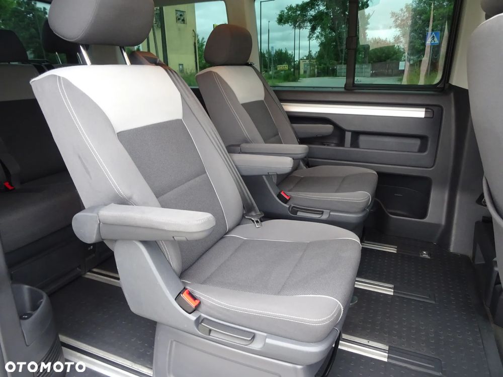 Volkswagen Multivan - 8