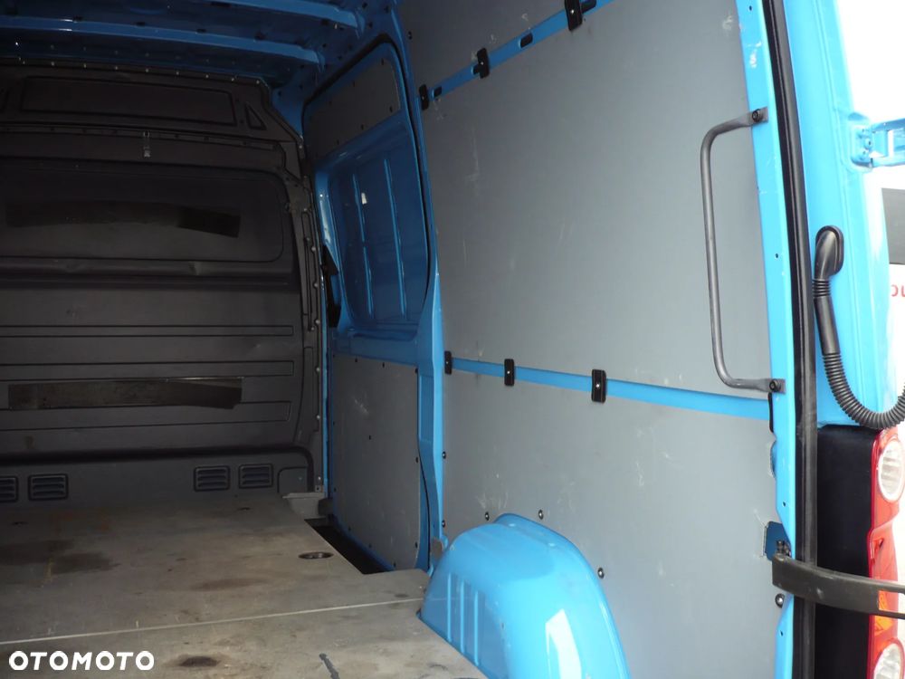 Volkswagen Crafter - 9
