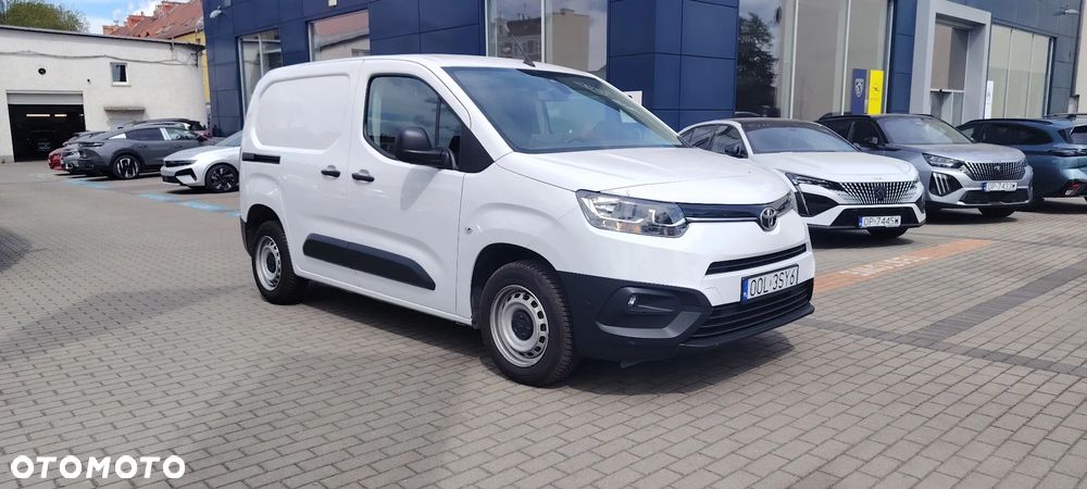 Toyota Pro Ace - 1