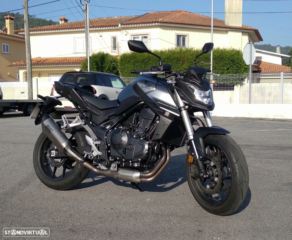 Honda CB 750 HORNET - 10