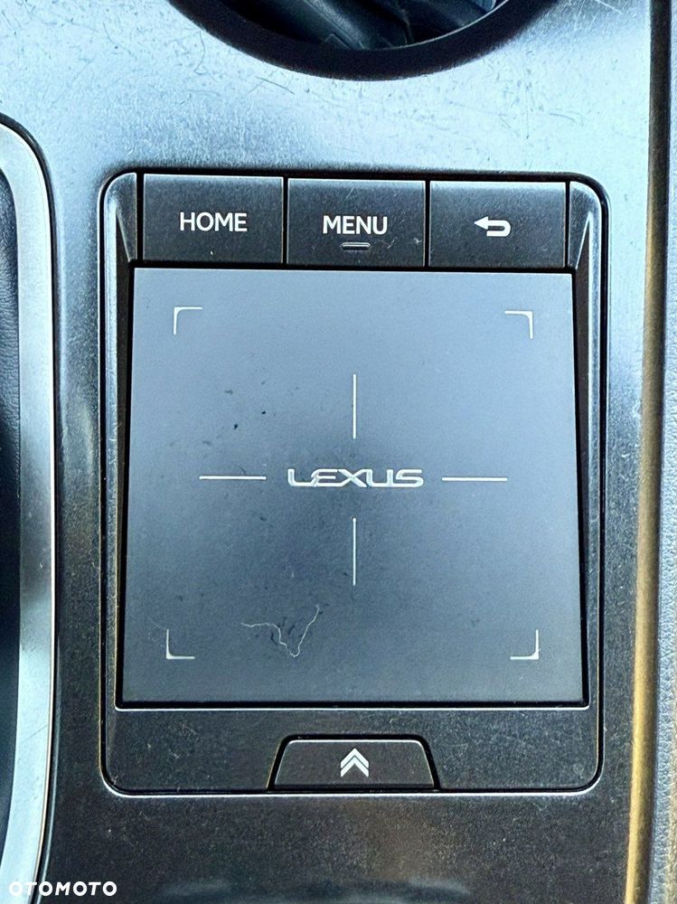 Lexus UX - 24