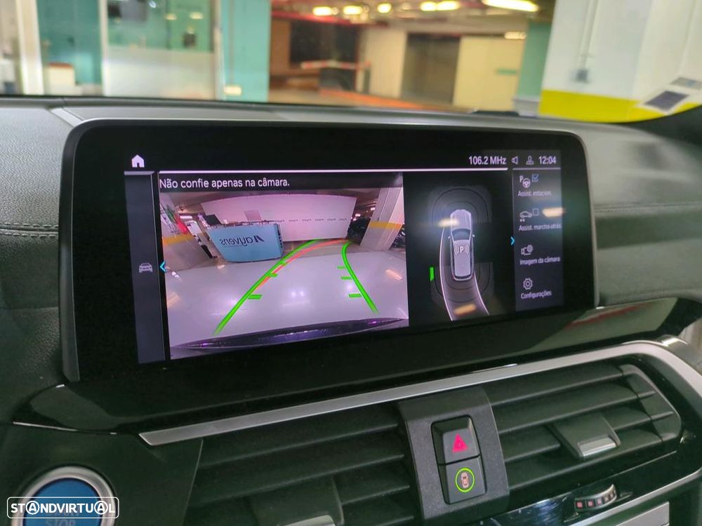 BMW iX3 Inspiring - 10