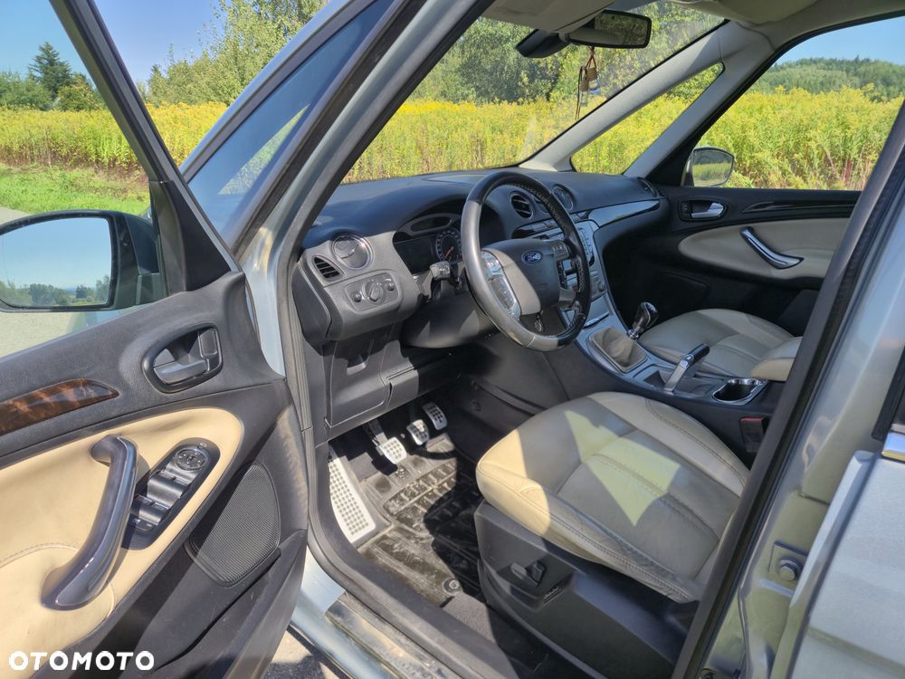 Ford Galaxy 2.0 TDCi DPF Titanium - 11
