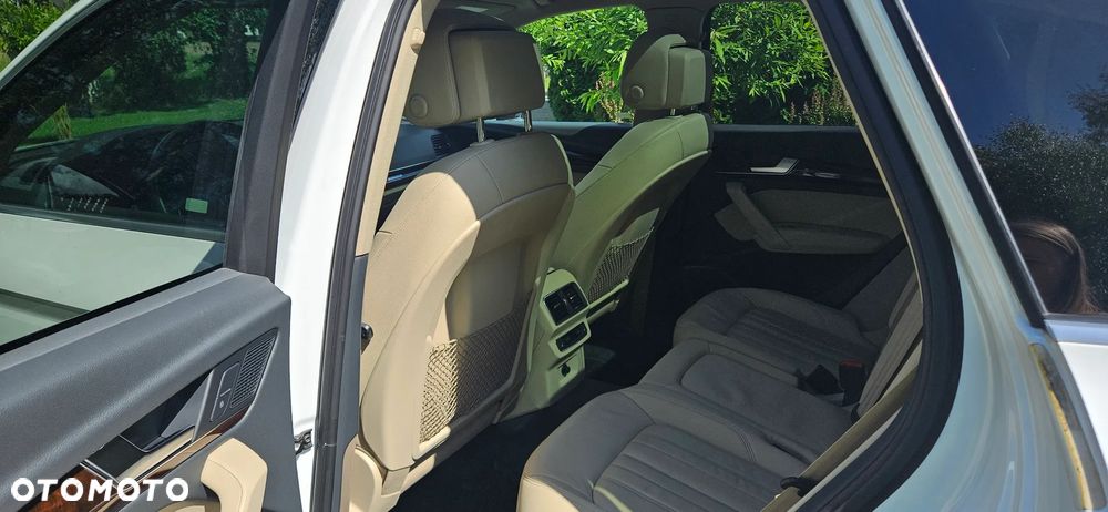 Audi Q5 40 TFSI quattro S tronic - 22