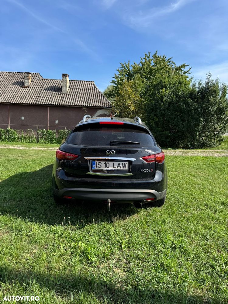 Infiniti FX 30 FX30d 3.0d V6 GT Premium AWD - 4