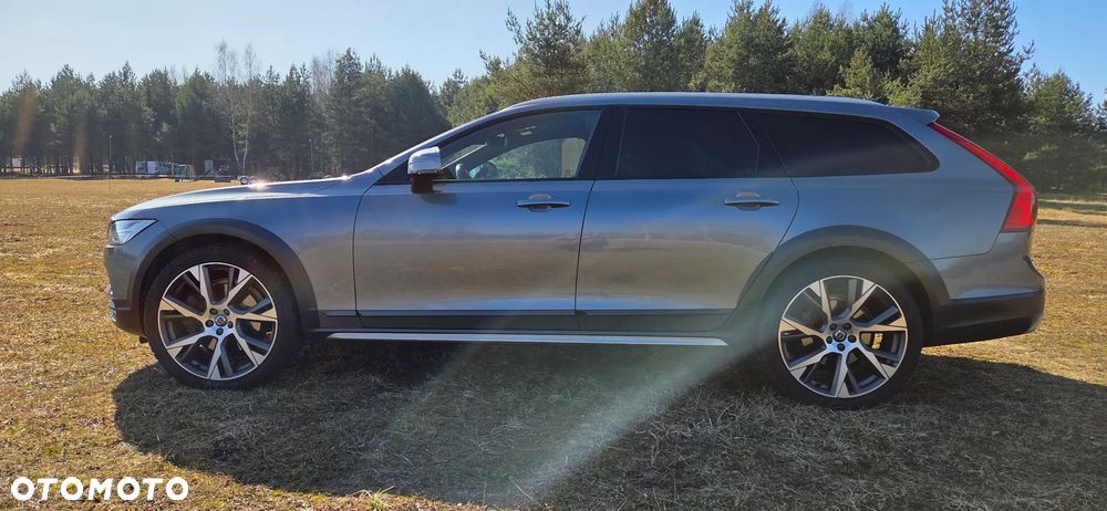 Volvo V90 D5 SCR AWD Momentum Pro - 6