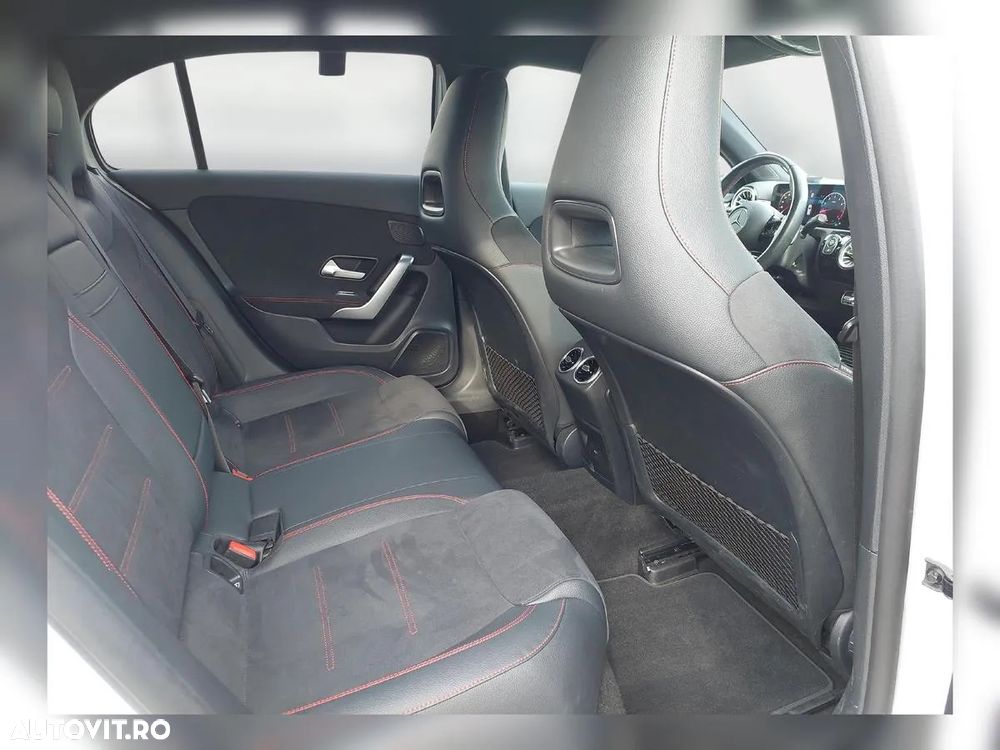 Mercedes-Benz A 200 MHEV 7G-DCT - 14