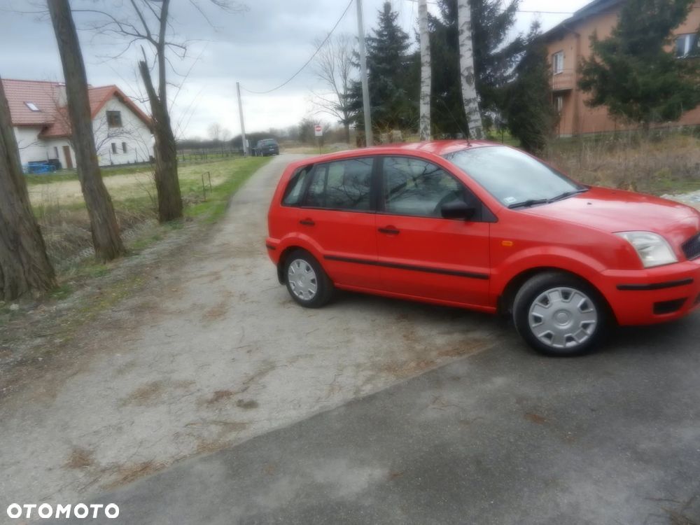 Ford Fusion 1.4 Ambiente - 19