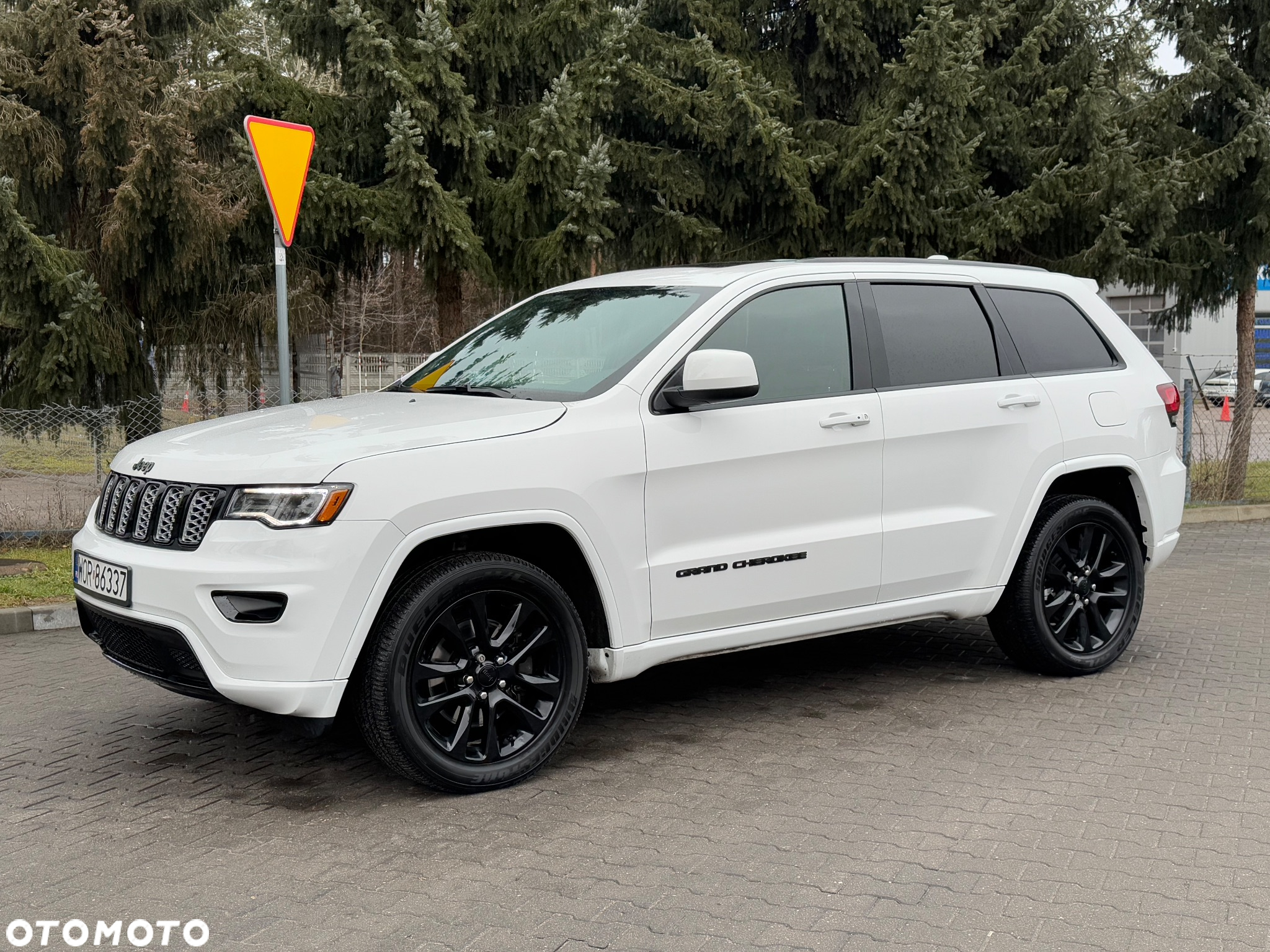 Jeep Grand Cherokee - 9