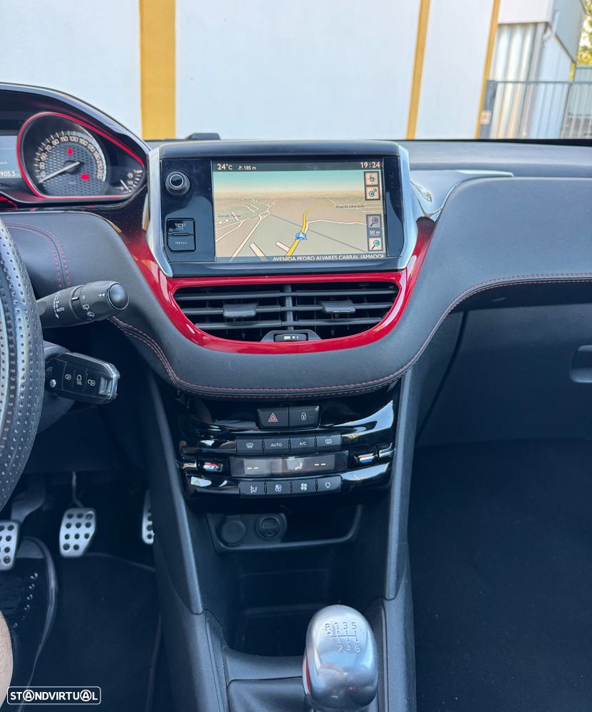 Peugeot 208 GTI 200 THP - 8