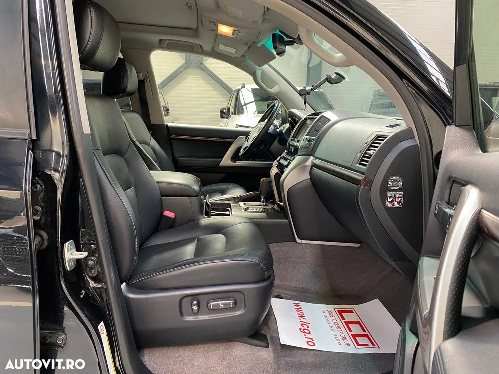 Toyota Land Cruiser 4.5 D-4D Luxury - 23