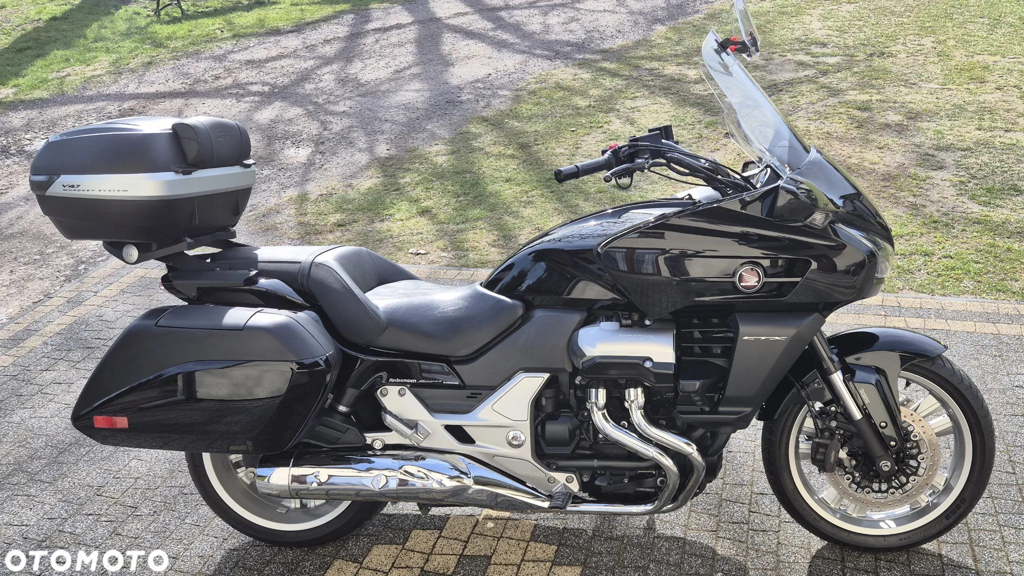 Honda CTX - 10