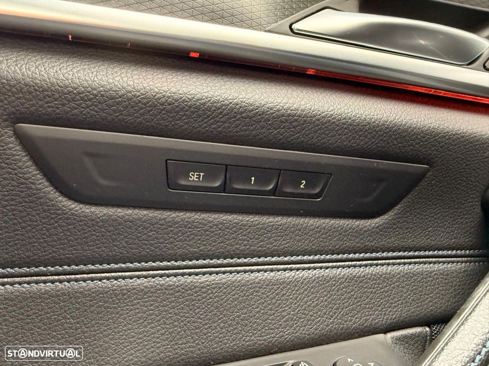 BMW 330 e Touring Pack M Auto - 31