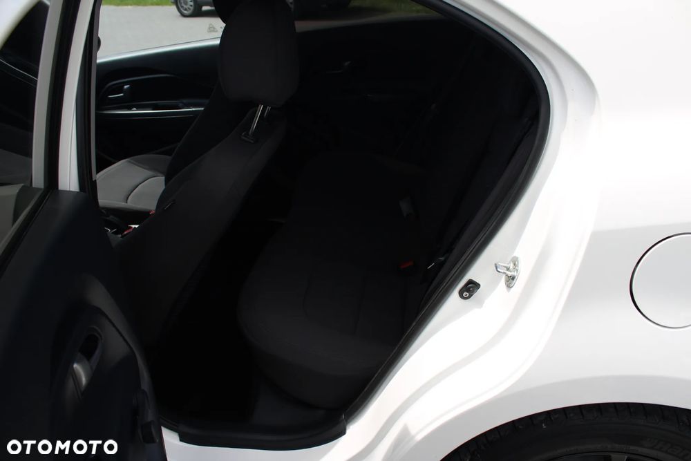 Kia Rio 1.2 Edition 7 - 18