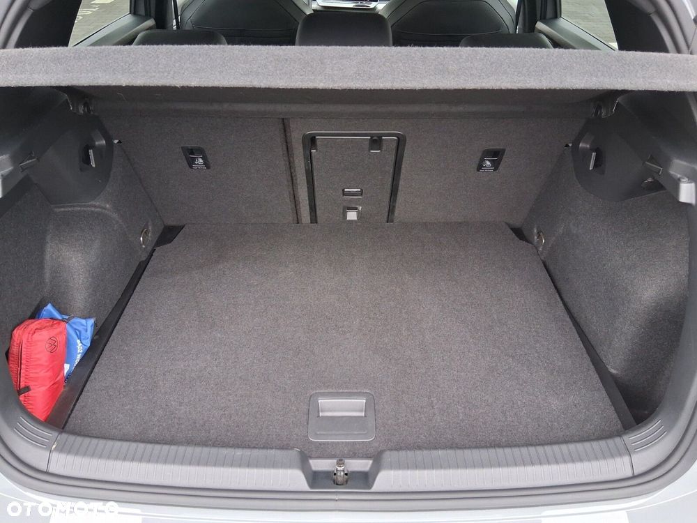 Volkswagen Golf - 33