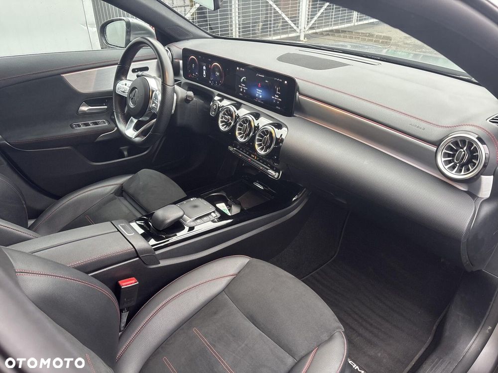 Mercedes-Benz CLA - 17