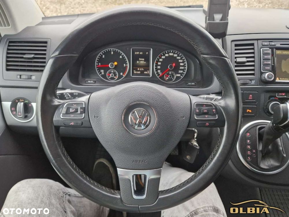 Volkswagen Multivan - 7
