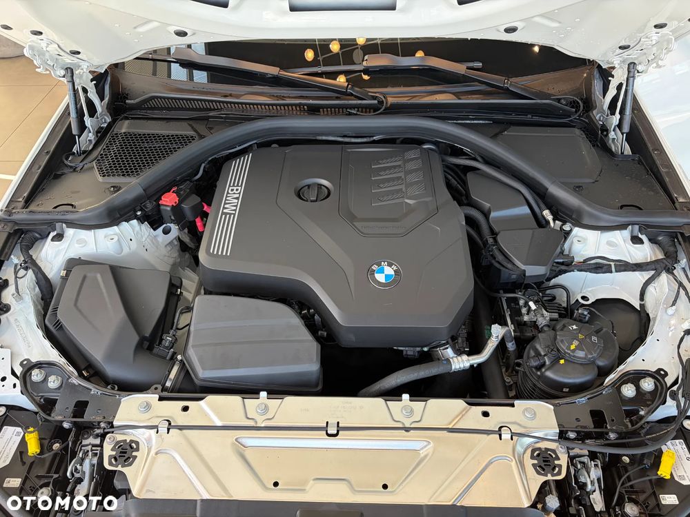 BMW Seria 3 320i xDrive - 21