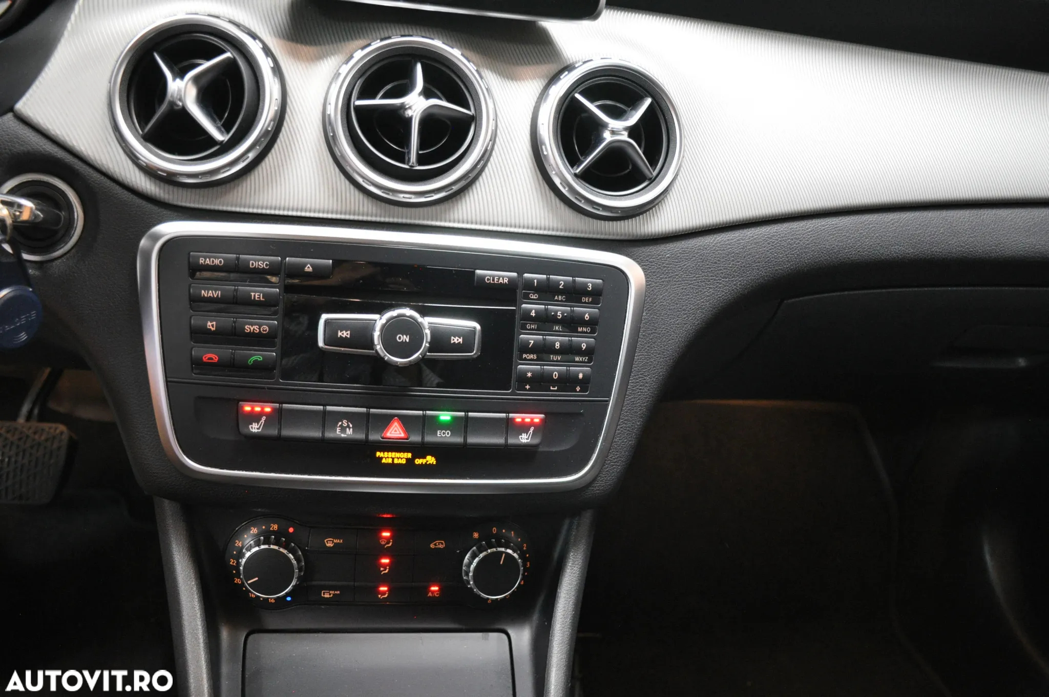 Mercedes-Benz GLA - 16