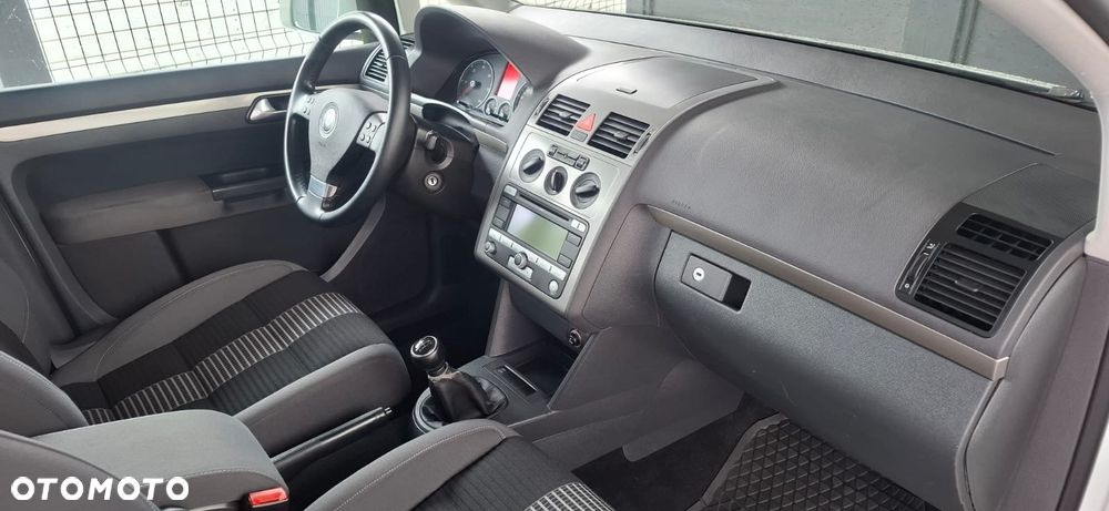 Volkswagen Touran 2.0 TDI United - 11