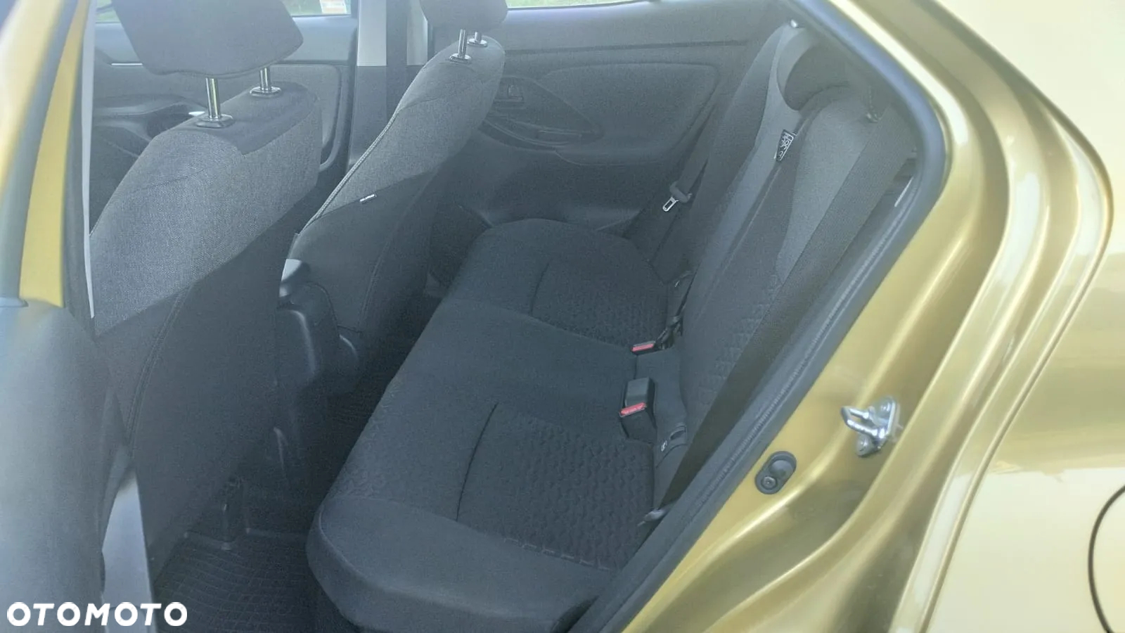 Toyota Yaris Cross Hybrid 1.5 Comfort - 17