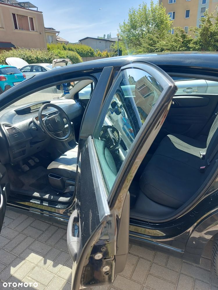 Citroën C4 1.6 HDi FAP Style - 16