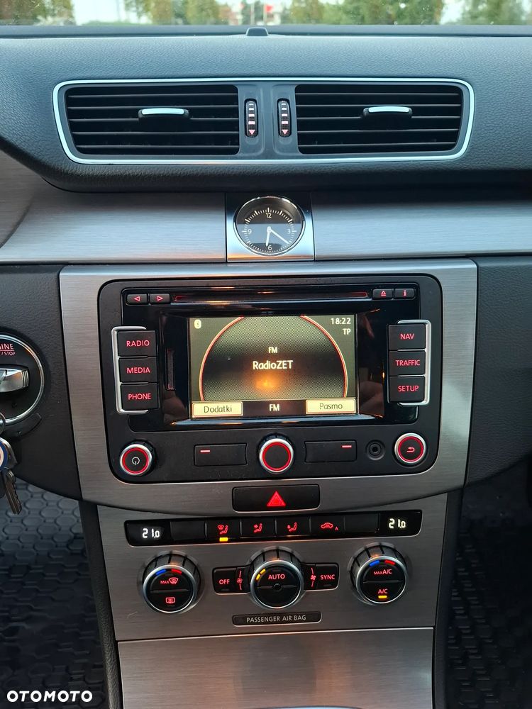 Volkswagen Passat 2.0 TDI Comfortline - 21